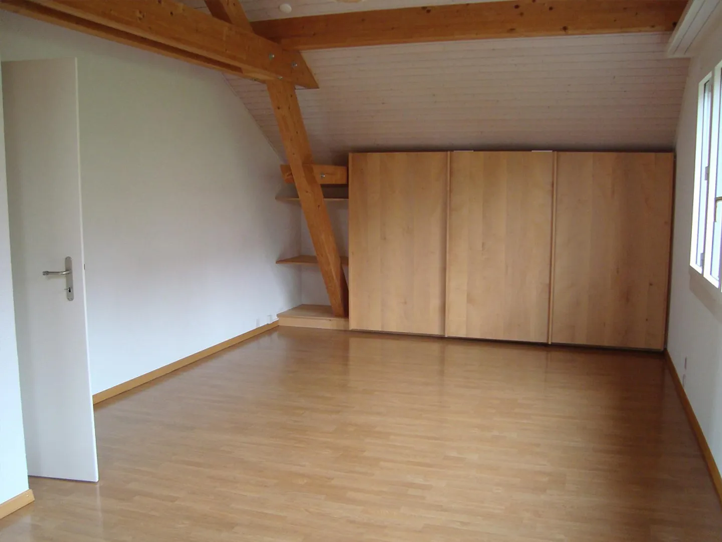 Incantevole attico di 3,5 stanze con terrazza sul tetto cerca nuovo inquilino - Foto 7 di 14