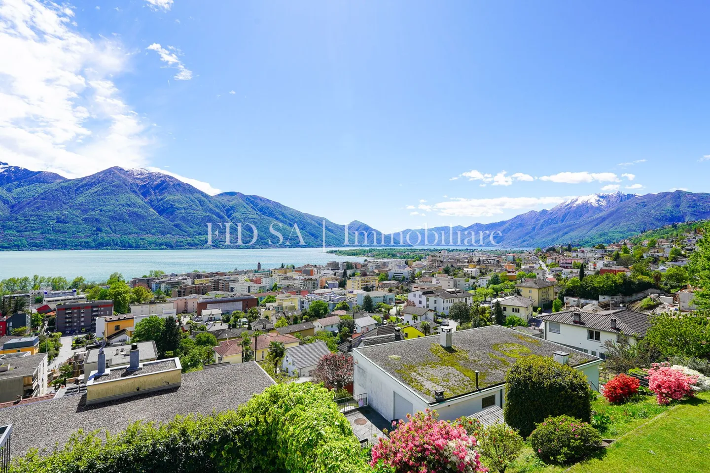 MINUSIO - Generous property with great potential and beautiful view - Photo 4 of 12
