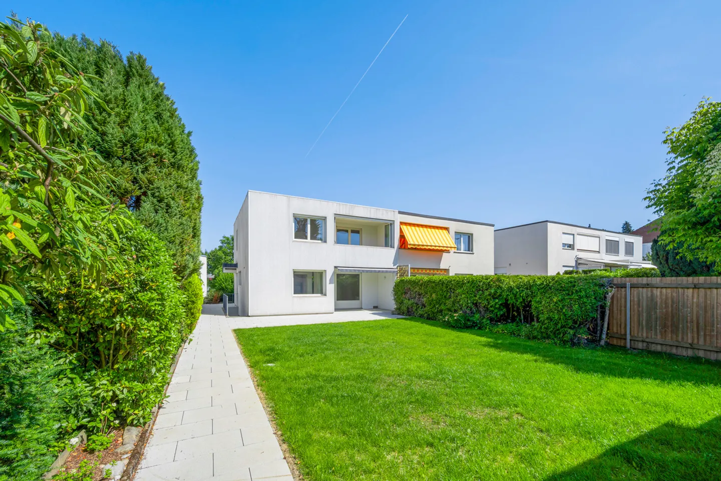 Freshly renovated semi-detached house in Bruderholz - Photo 12 of 14