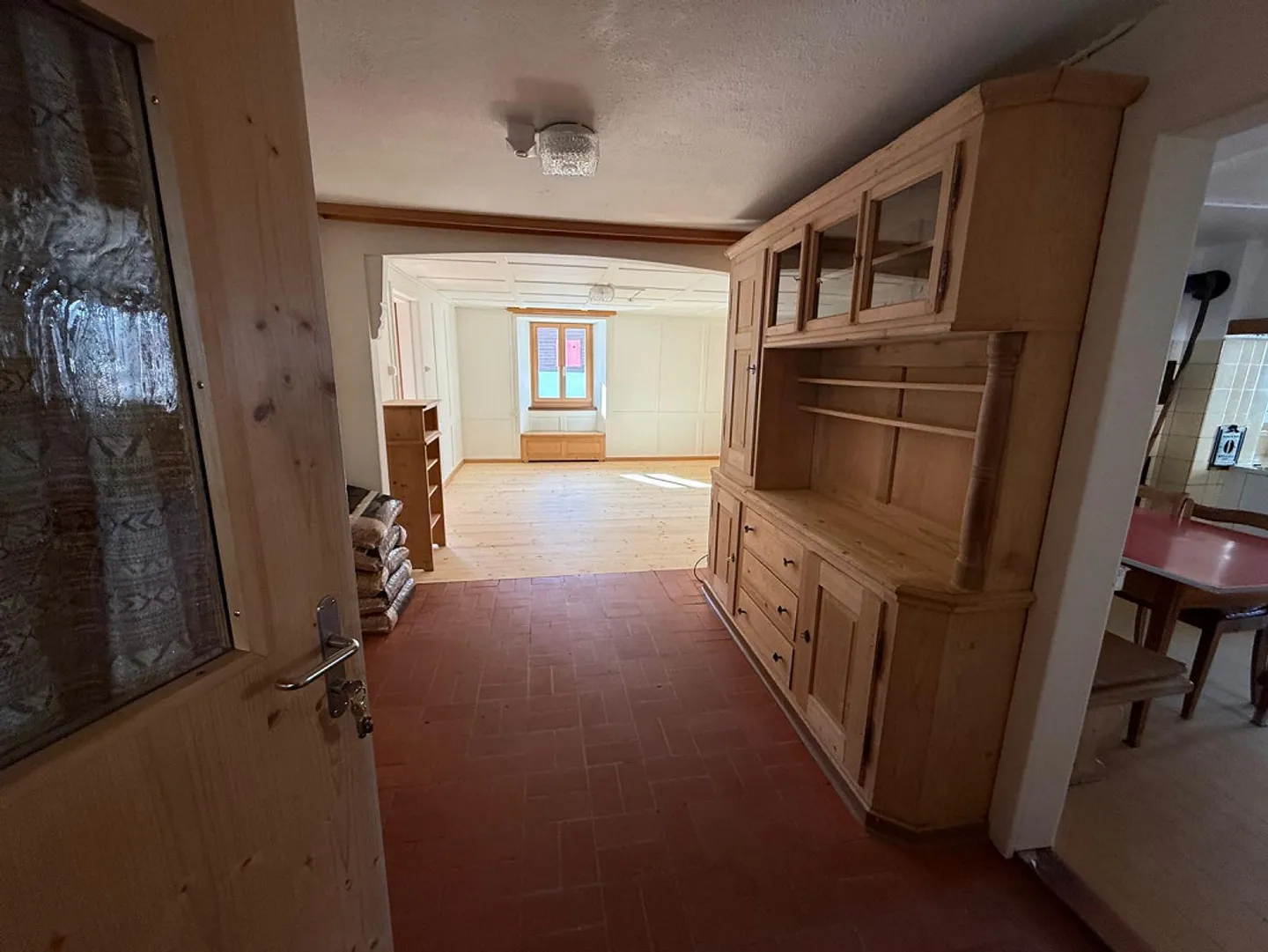 4-room apartment in a central location - Photo 1 of 10