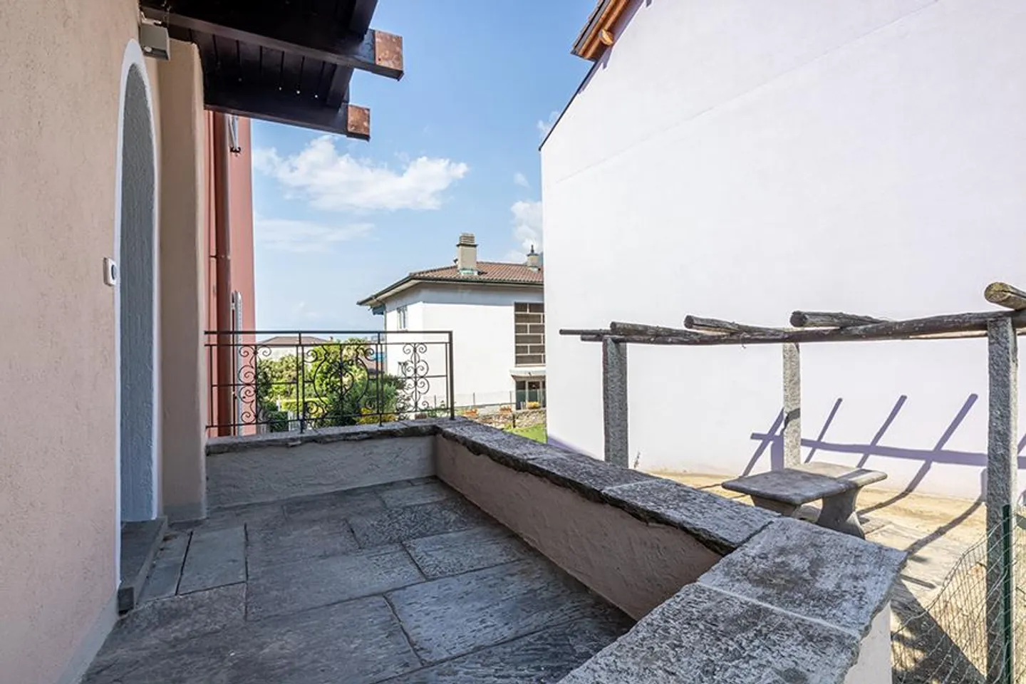 MAISON ROMANTIQUE AVEC JARDIN À BELLINZONA - Photo 3 sur 17