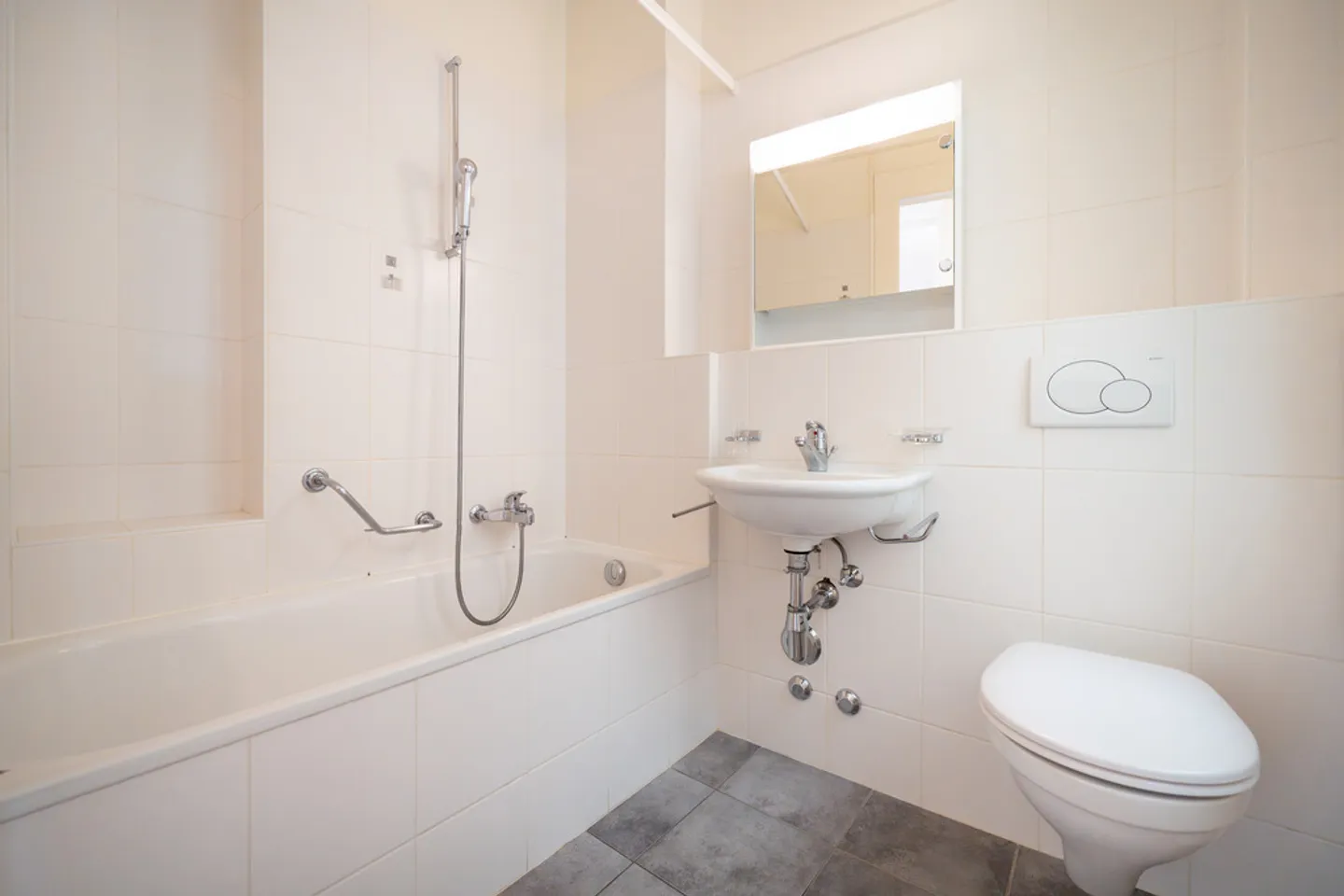 Apartment for rent - Photo 8 of 12