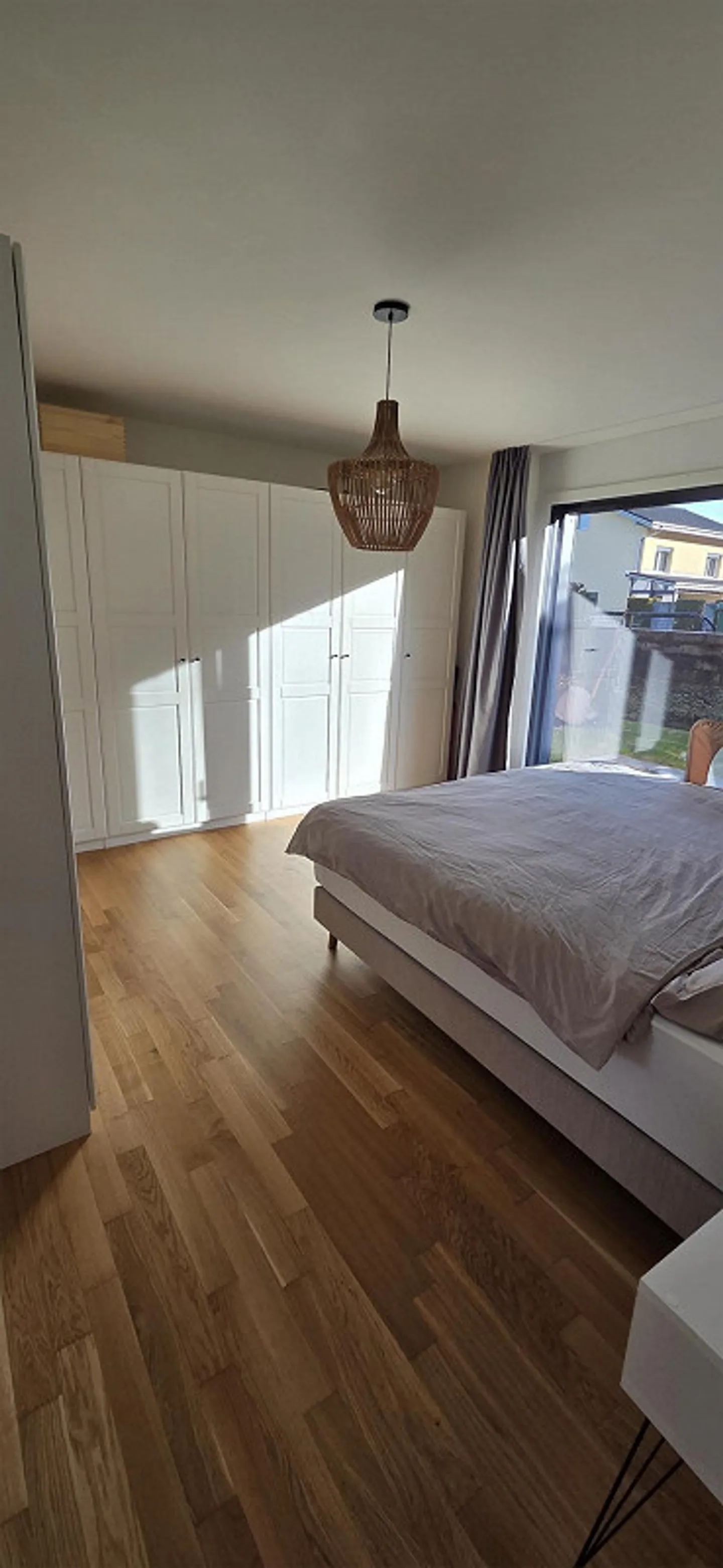 Spacious Apartment with Garden - Photo 5 of 7