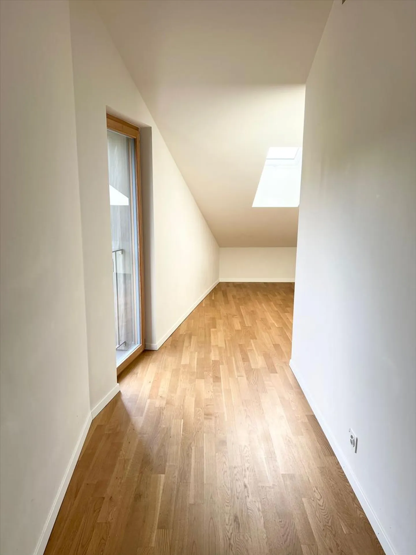 Wohnung mit 3.5 Zimmern, ca. 116 m2, 2. Stock - Foto 7 von 9