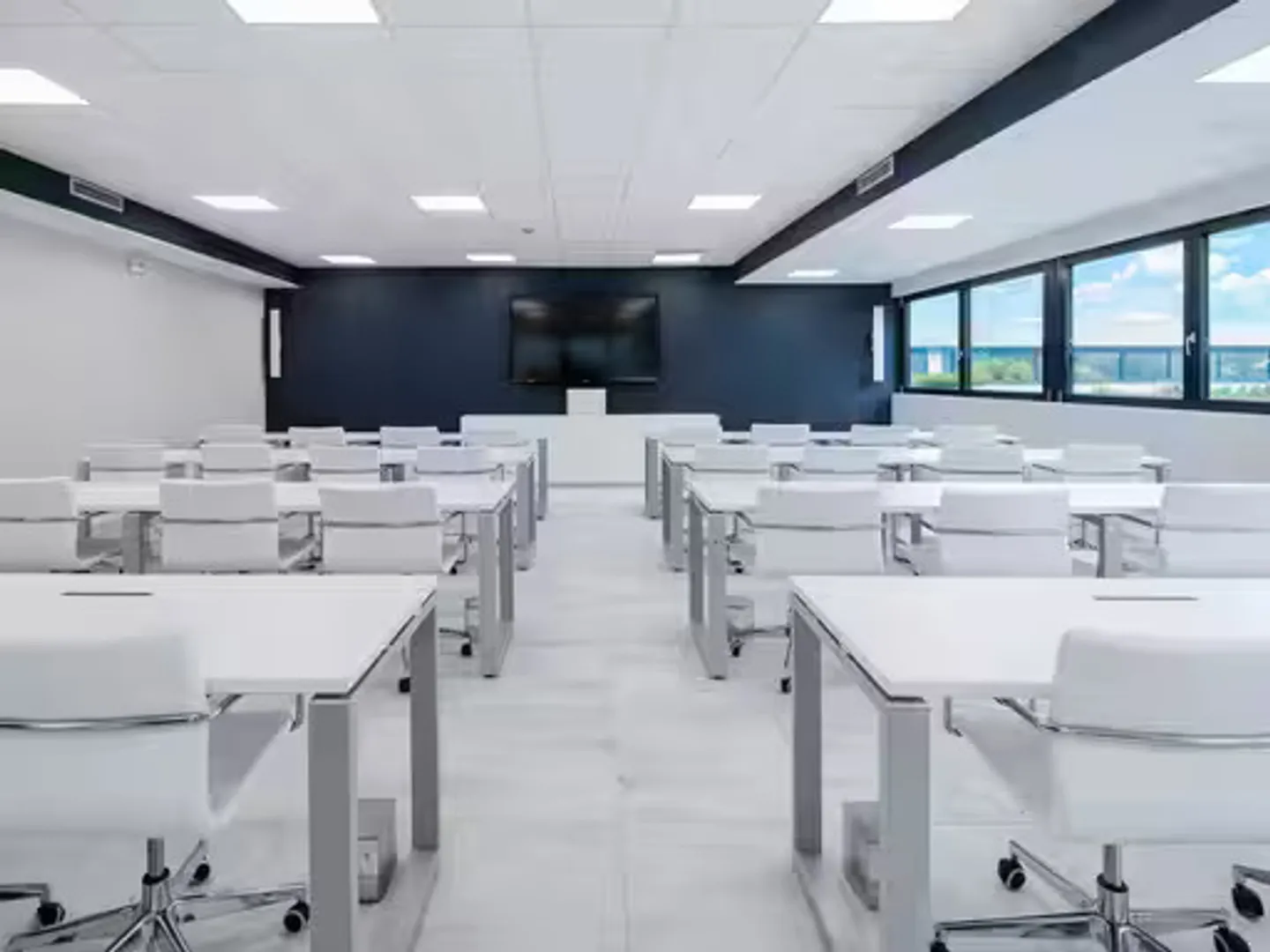 Espace Commercial pour Bureau/Showroom - Photo 3 sur 6