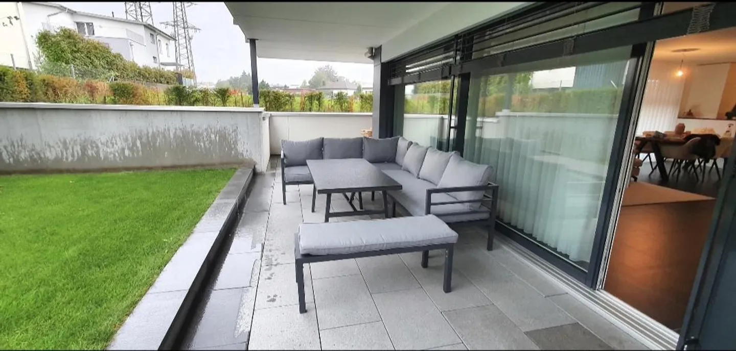 Spacious Apartment with Garden - Photo 7 of 7