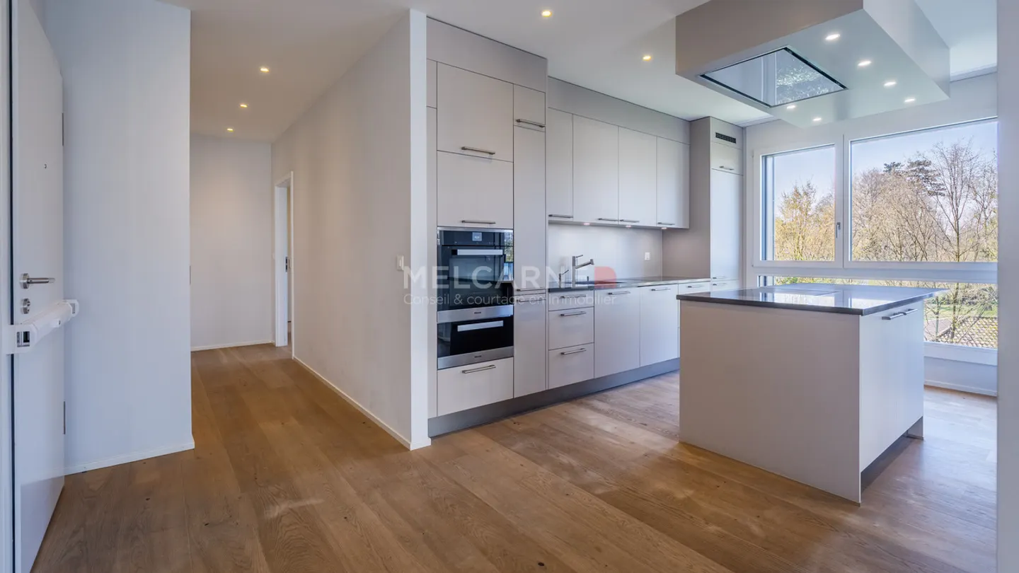 Exclusivité - Superbe appartement avec loggia - Photo 4 sur 7