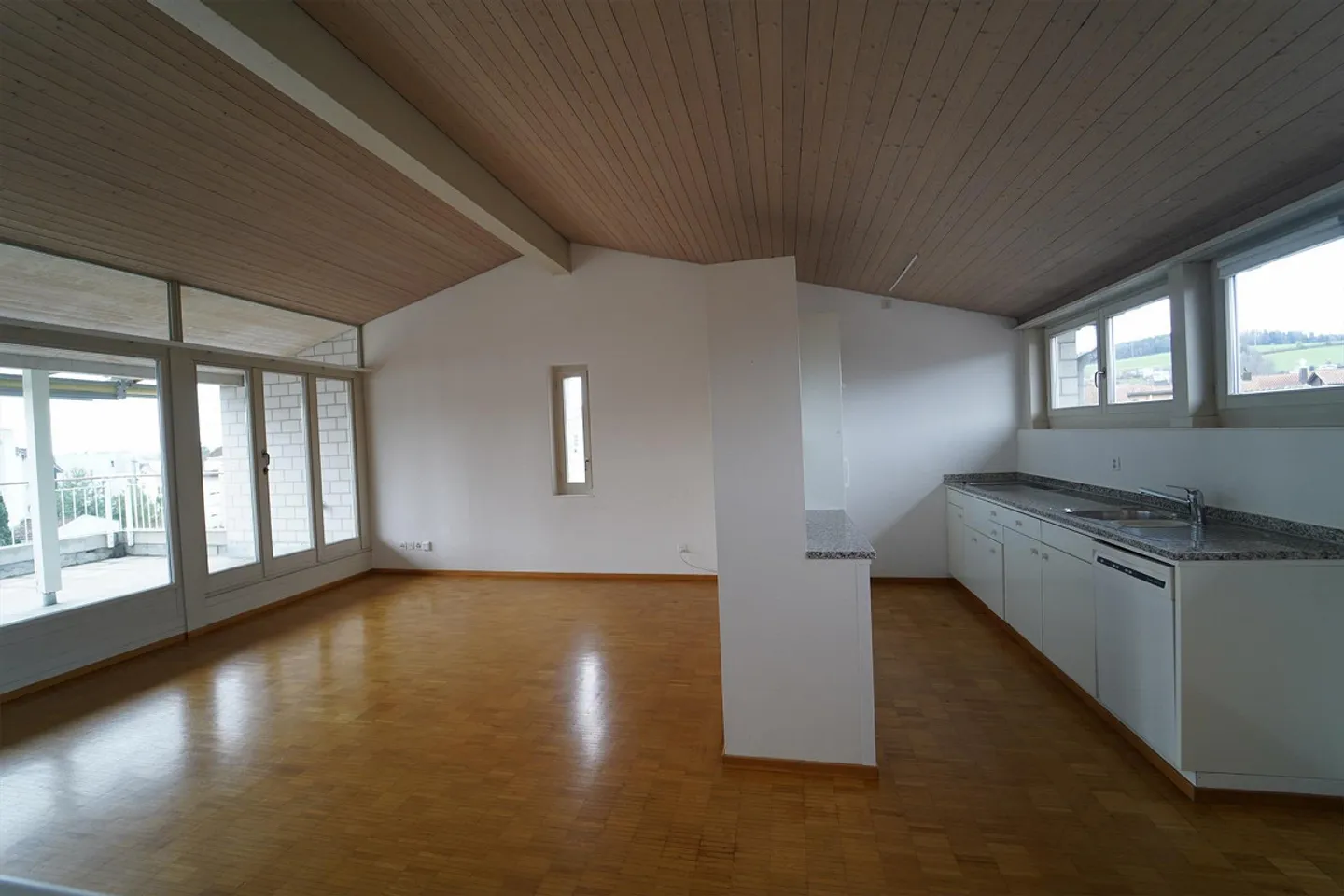 4 1/2-Zimmer-Maisonettewohnung an zentraler Lage - Foto 1 von 6