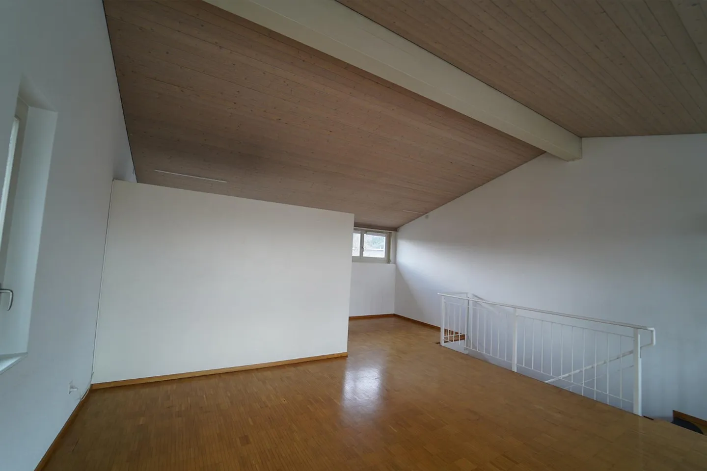 4 1/2-Zimmer-Maisonettewohnung an zentraler Lage - Foto 2 von 6