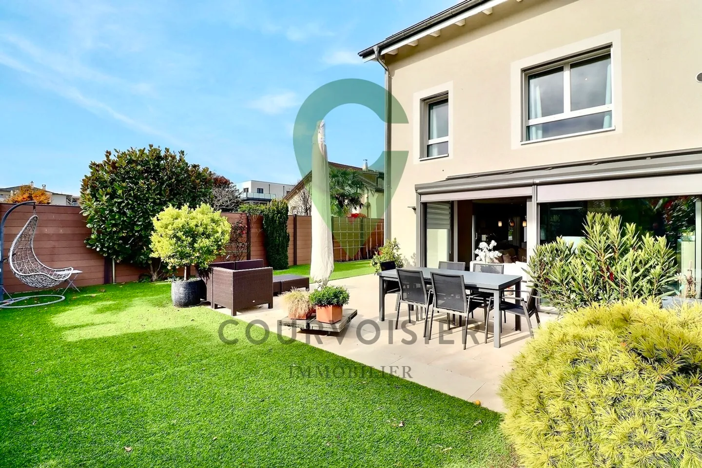 Incantevole casa a schiera moderna, idealmente situata - Foto 2 di 12