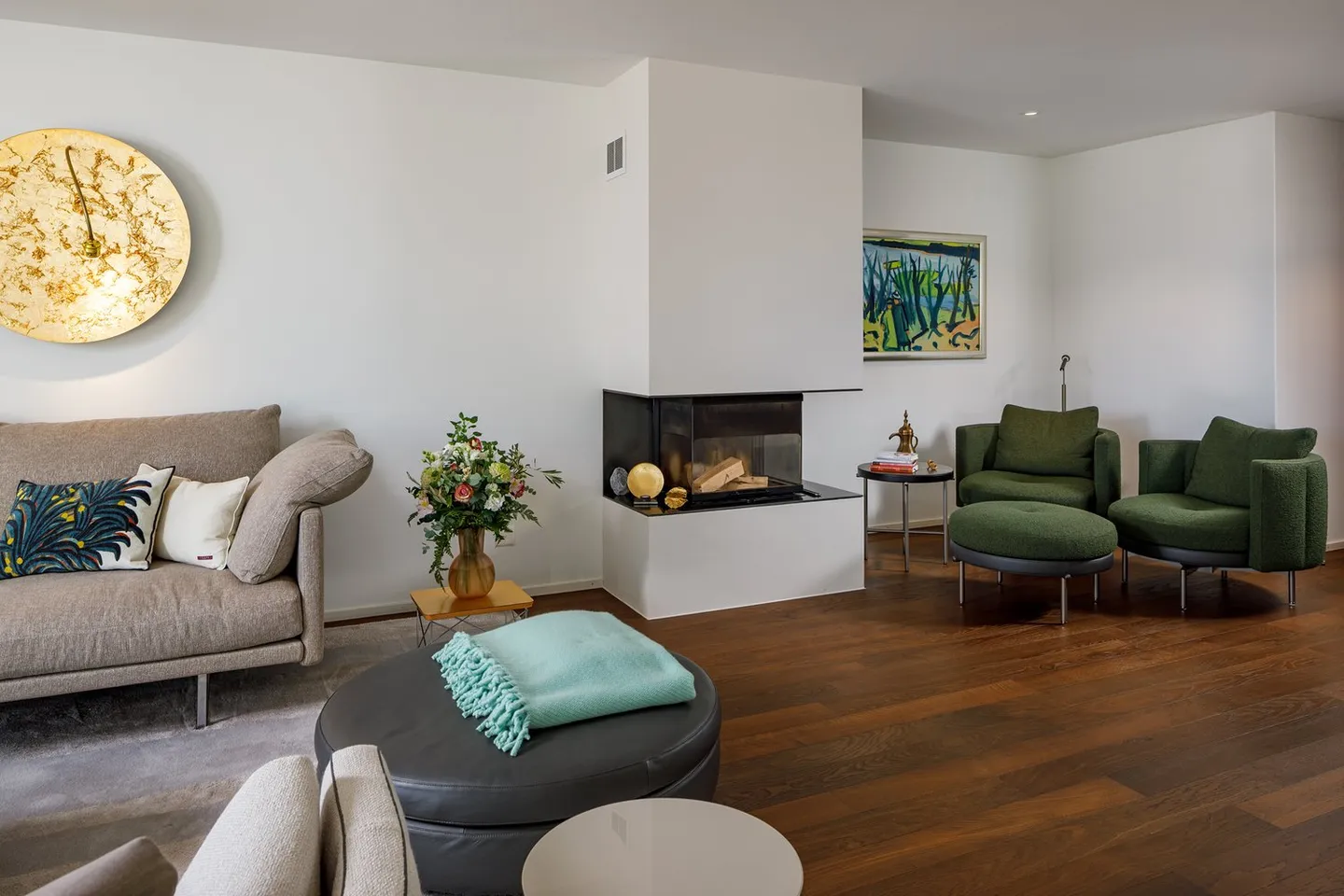 Exclusive terrace apartment with mountain and lake view - Photo 4 of 8