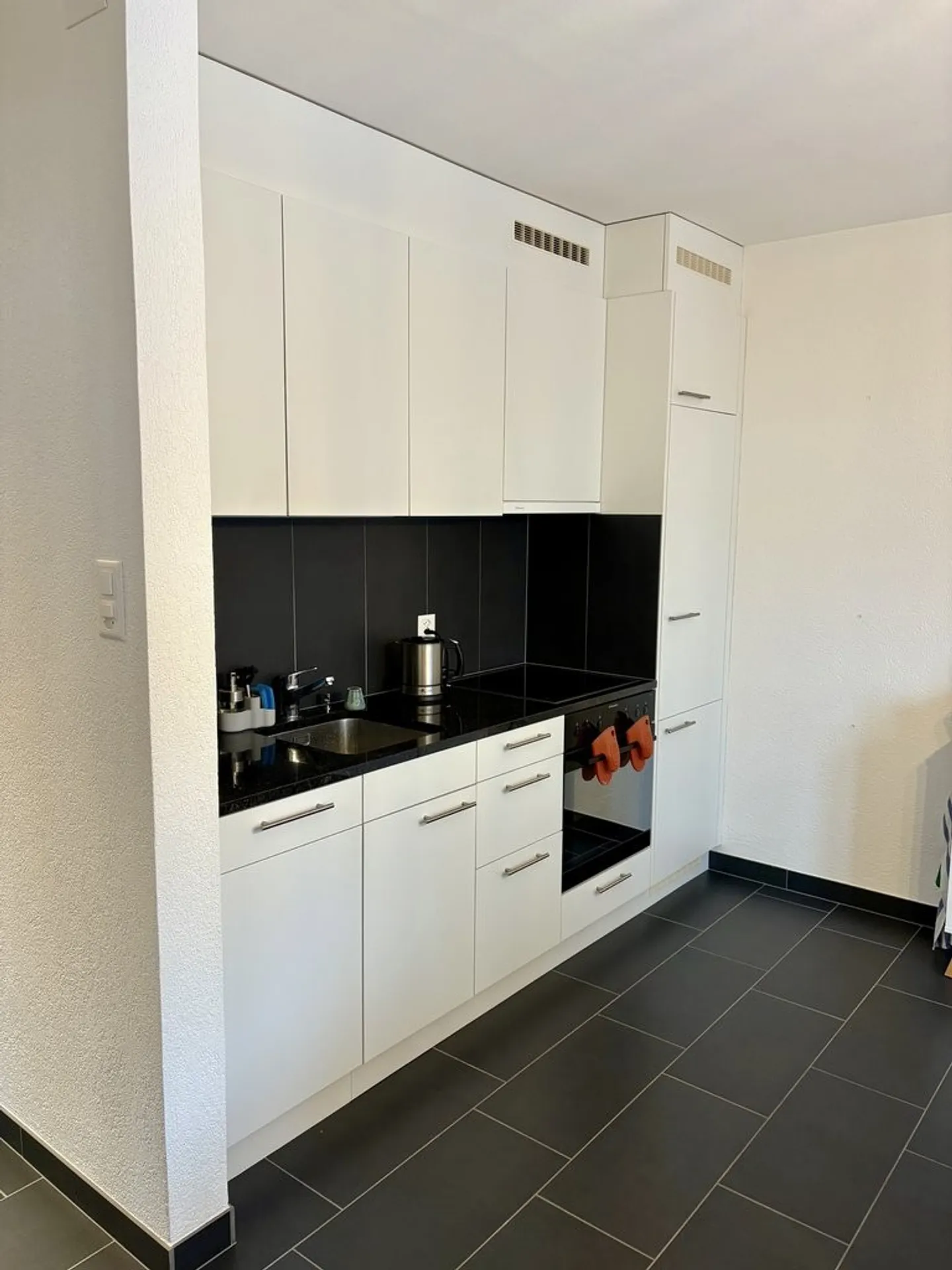 Renovated 2-Room Apartment - Photo 1 of 7