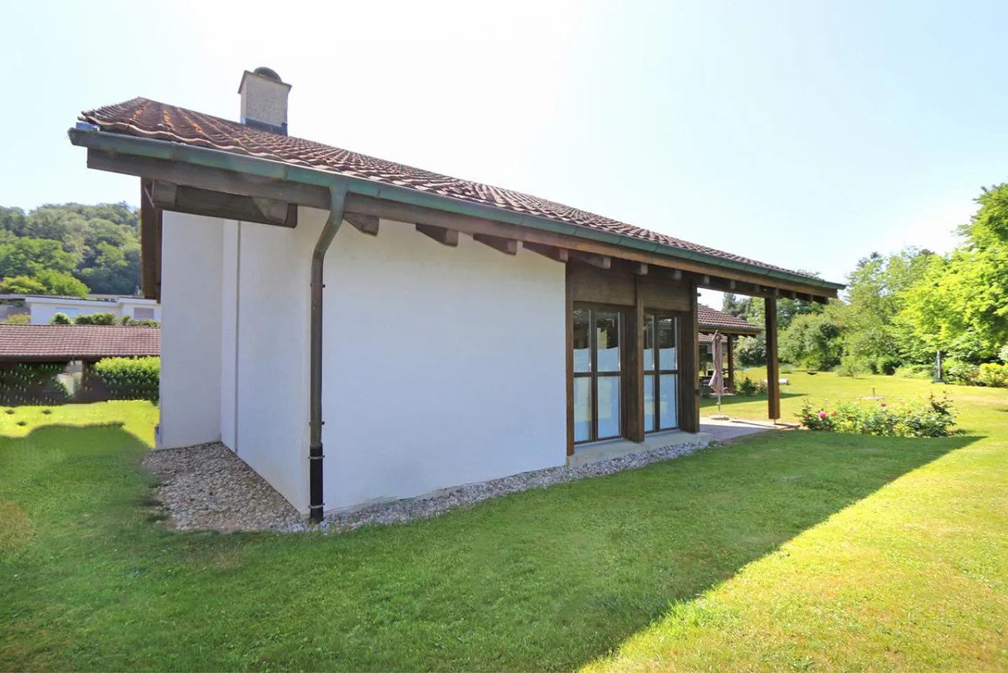 Paradis familial – Maison de coin spacieuse avec jardin étendu - Photo 12 sur 23