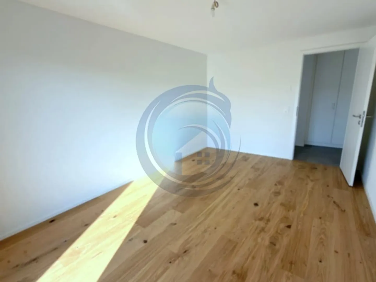 BEAUTIFUL NEW 3.5-ROOM APARTMENT WITH BALCONY - Photo 7 of 11