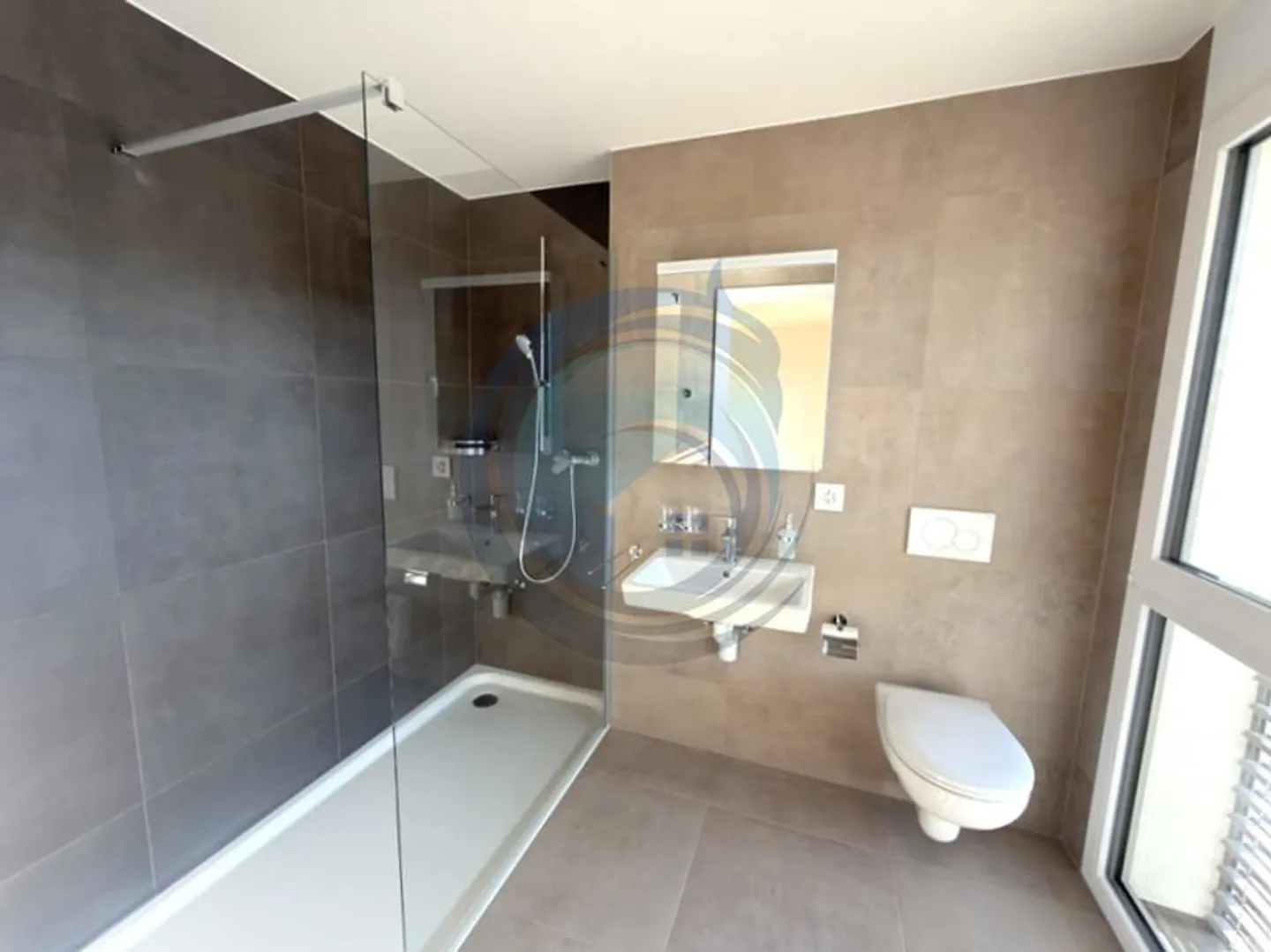 BEAUTIFUL NEW 3.5-ROOM APARTMENT WITH BALCONY - Photo 8 of 11