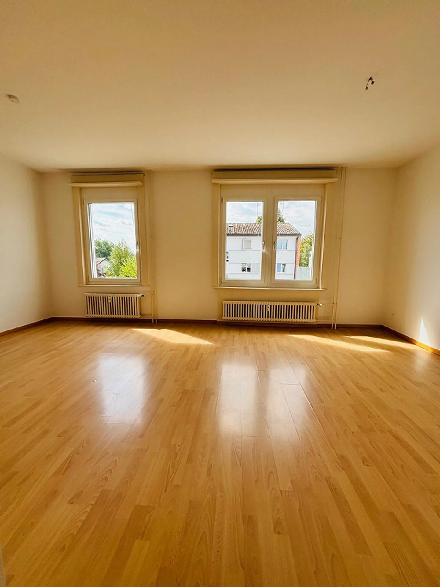 Appartement lumineux de 3,5 pièces avec balcon à Arbon - disponible immédiatement ! - Photo 3 sur 6