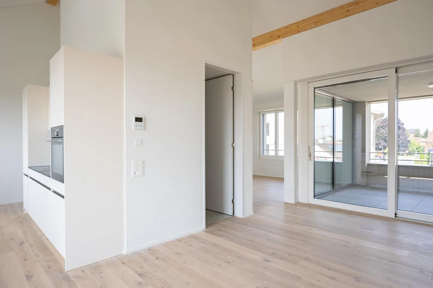 Moderno appartamento mansardato di 3,5 stanze a Güttingen - Foto 3 di 9
