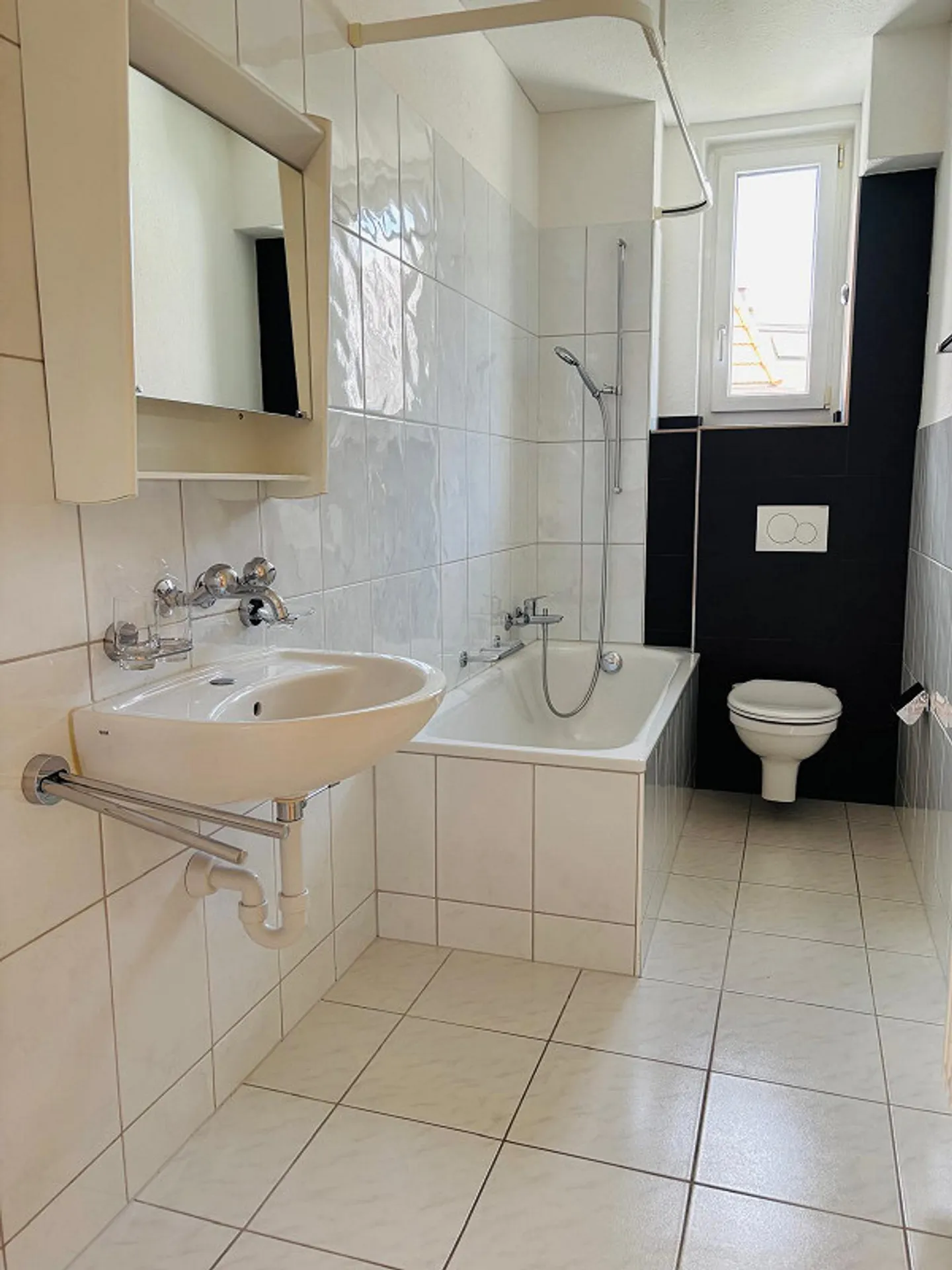 Appartement lumineux de 3,5 pièces avec balcon à Arbon - disponible immédiatement ! - Photo 5 sur 6