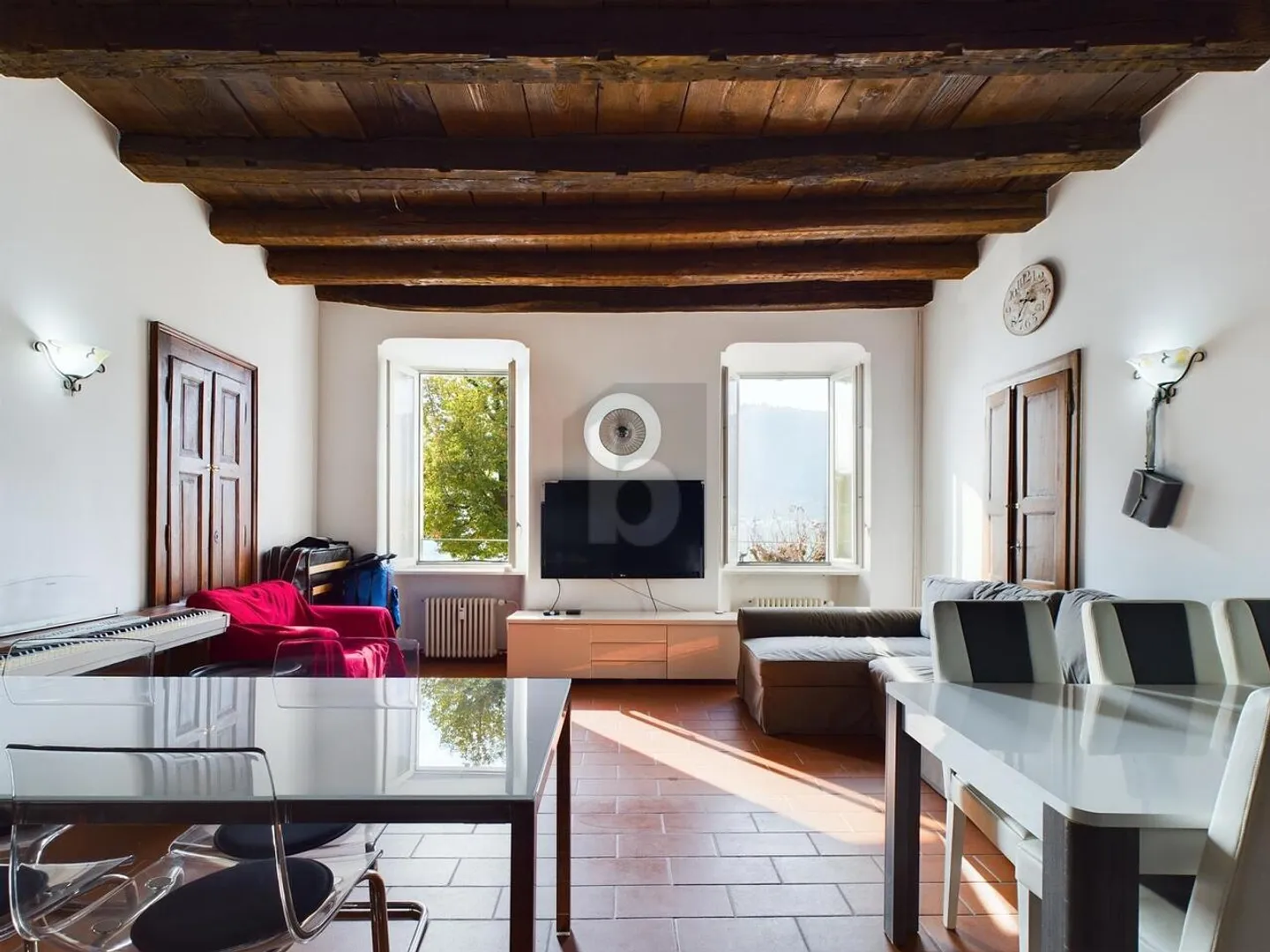 Charming Apartment in Bissone - Photo 3 of 6