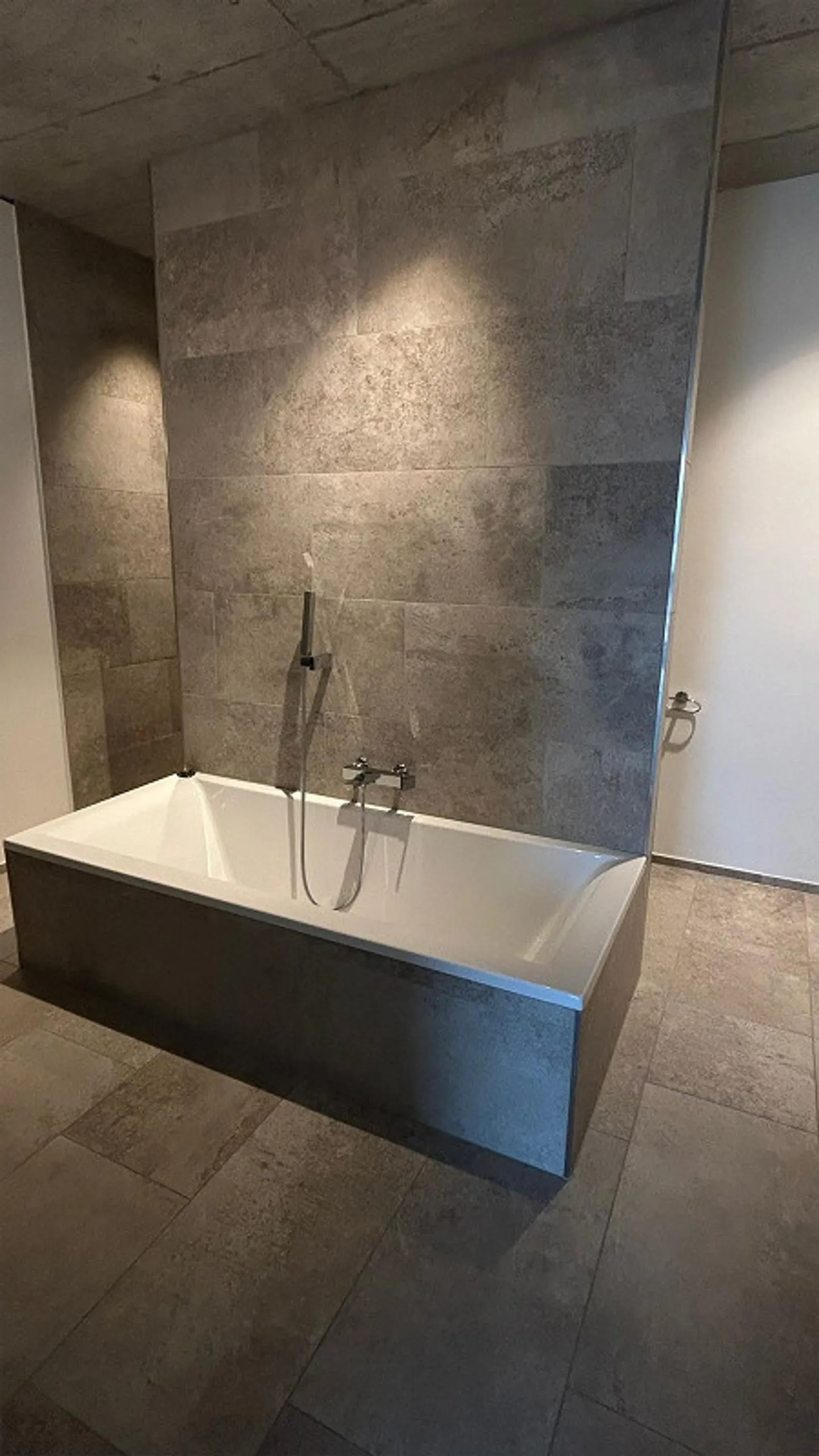 Comfortable 3.5-room apartment with balcony and good connections - Photo 5 of 13