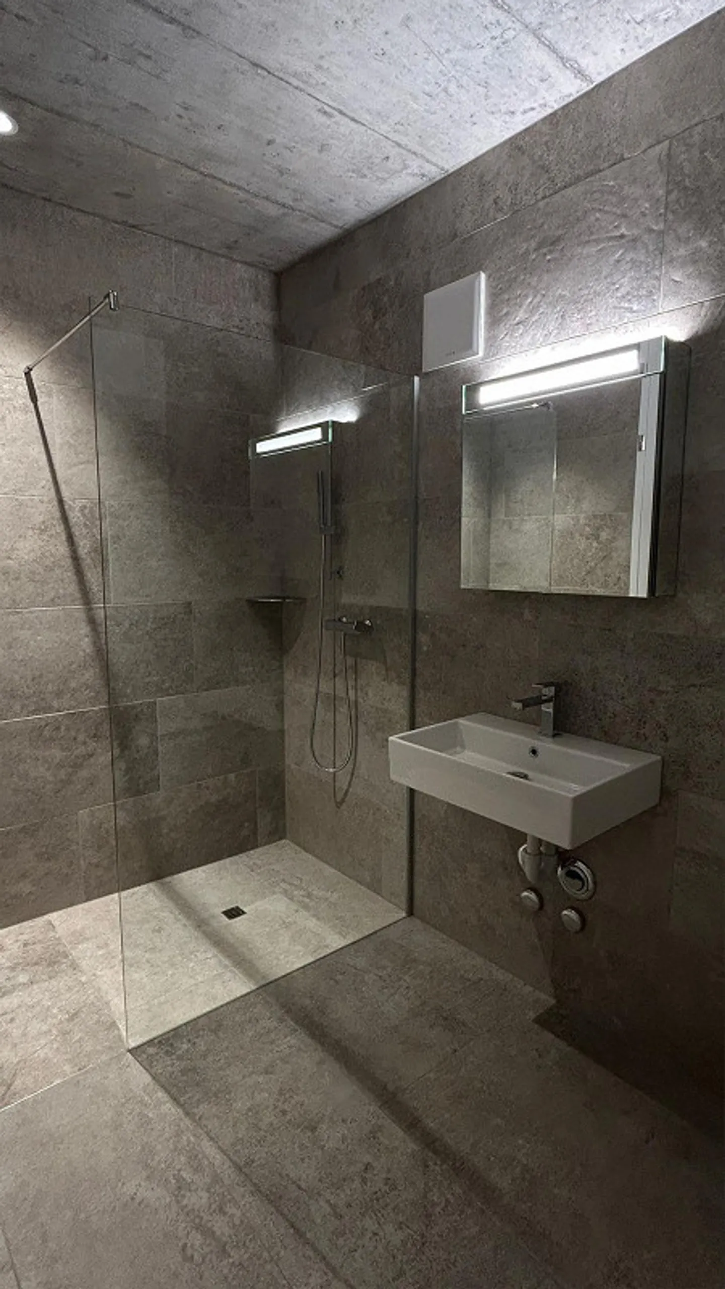 Comfortable 3.5-room apartment with balcony and good connections - Photo 7 of 13