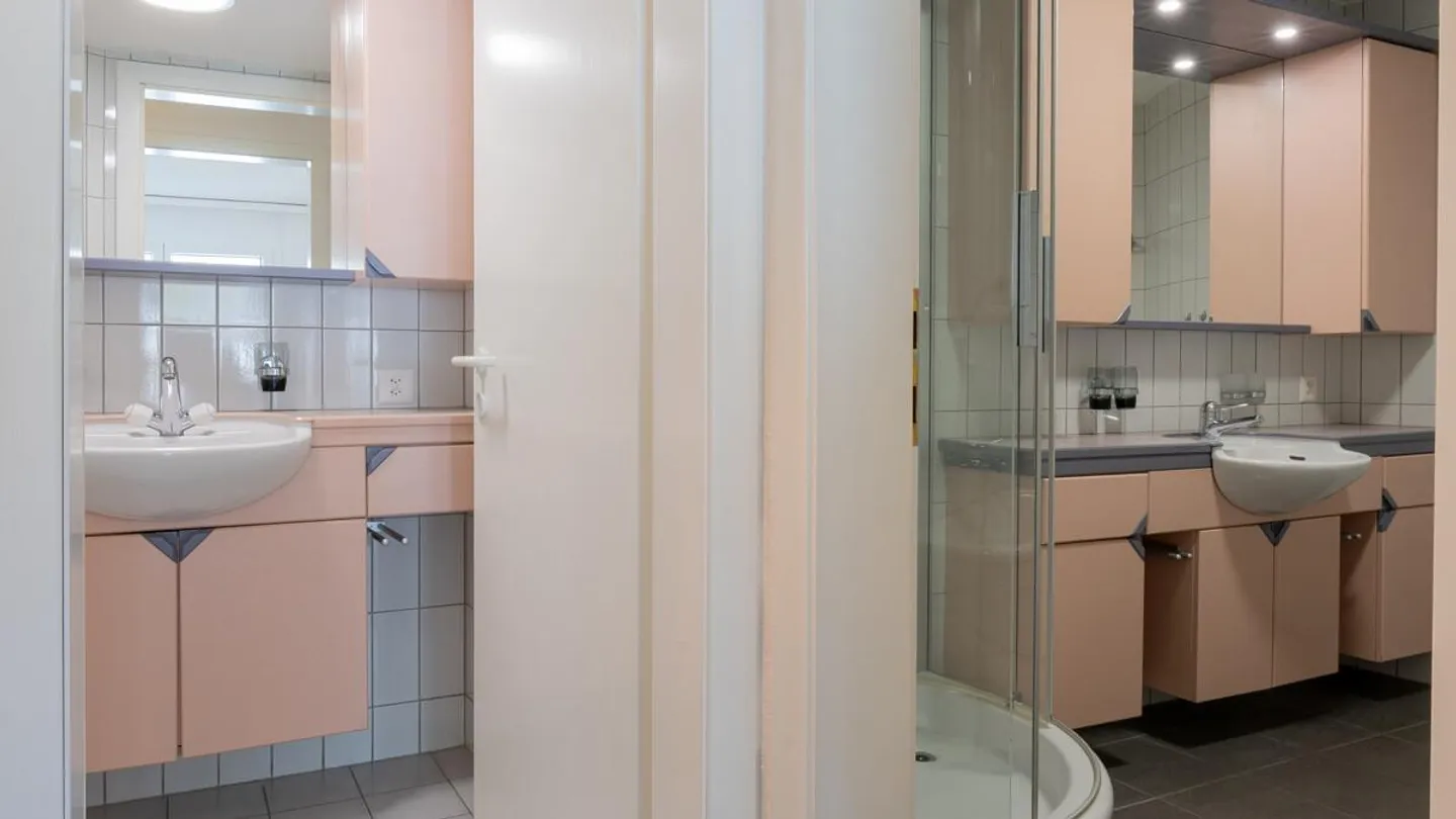 Spacious 4.5-room apartment for families in a central location in Visp - Photo 15 of 28