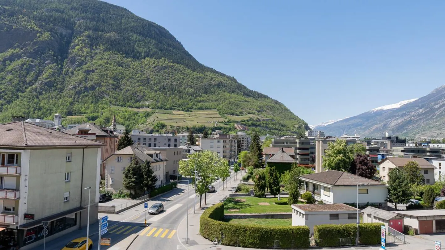 Spacious 4.5-room apartment for families in a central location in Visp - Photo 16 of 28
