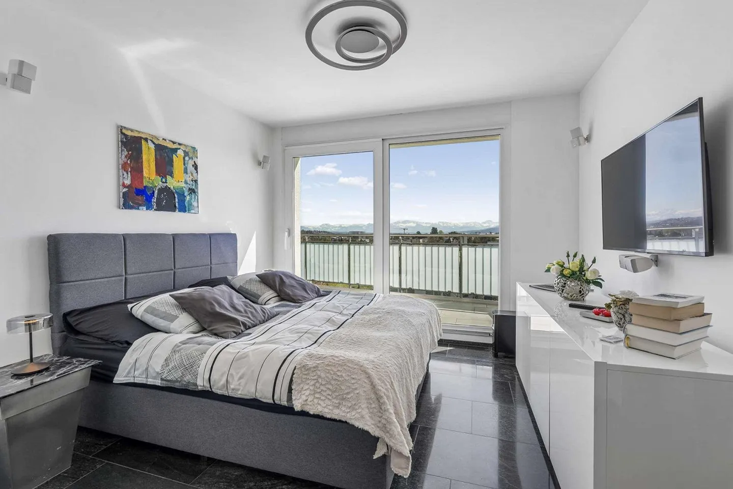 Appartement en attique de superlatifs : Exclusivité, générosité et intimité au plus haut niveau - Photo 9 sur 14
