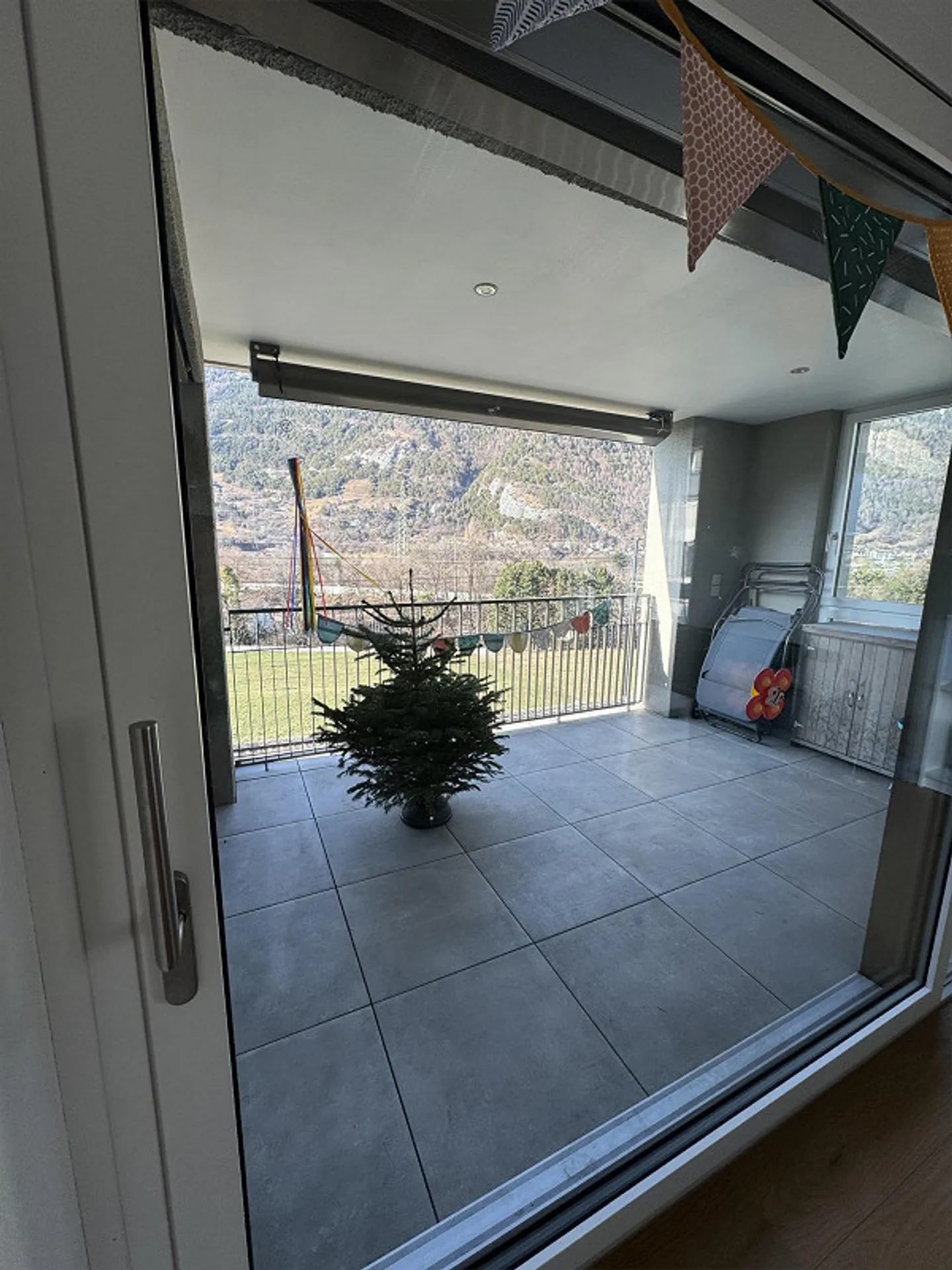 Appartamento di 3.5 locali di nuova costruzione nel soleggiato quartiere di Coira Masans - Foto 25 di 26