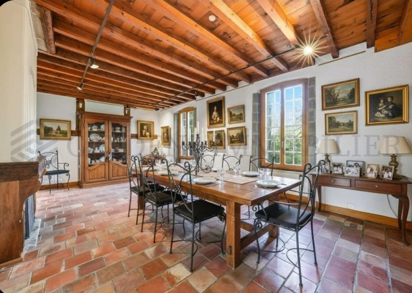 Fattoria ristrutturata con 2 appartamenti - Foto 3 di 12