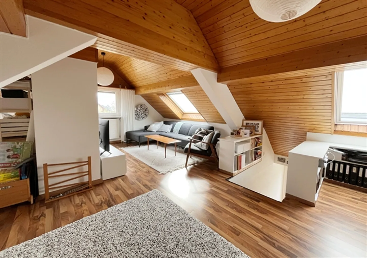 APPARTAMENTO MAISONETTE DI 3 CAMERE A ZURIGO - DISTRETTO 10 WIPKINGEN, ARREDATO, T - Foto 2 di 7