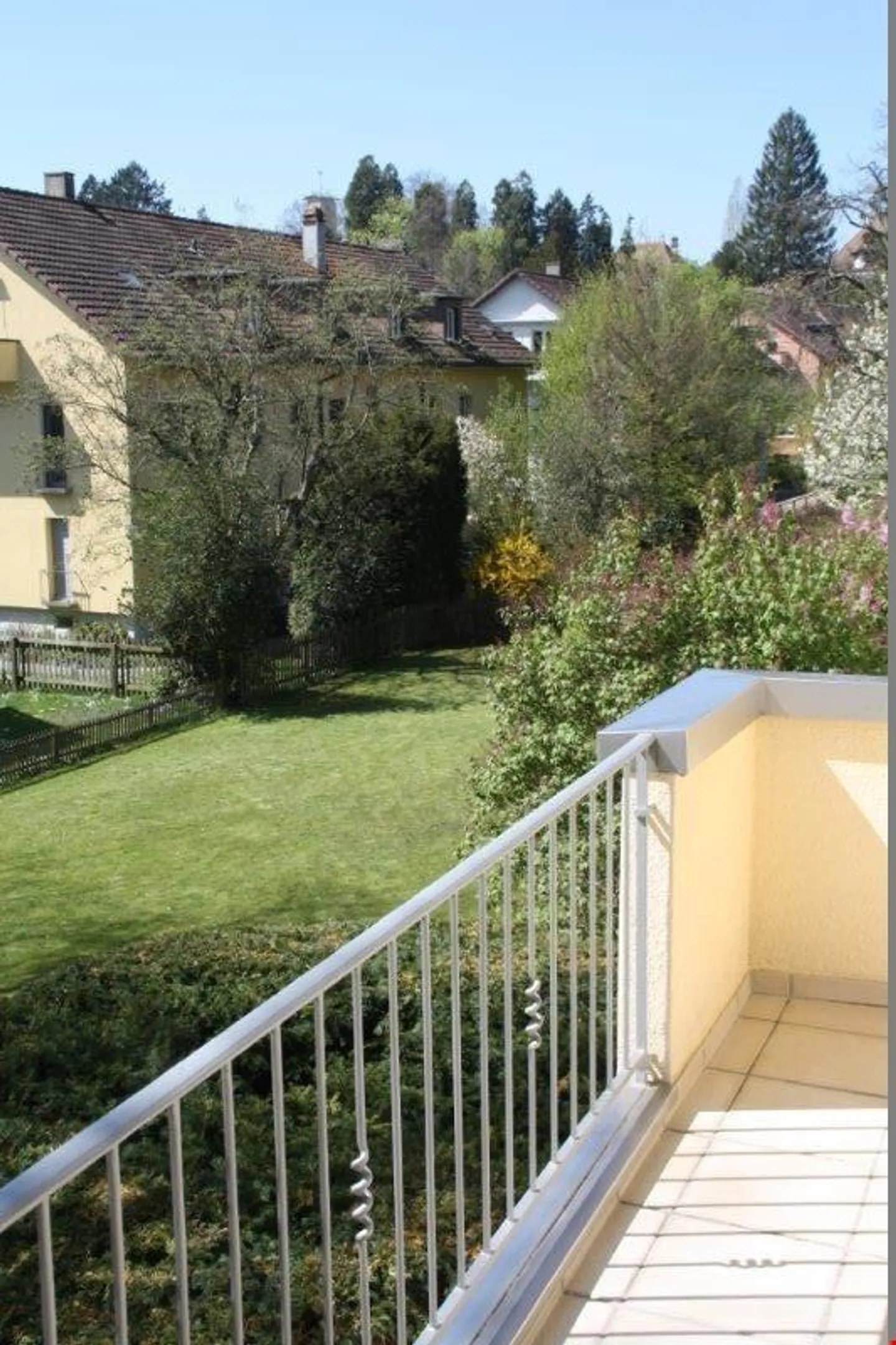 Appartamento affascinante di 4.5 stanze con balcone a Elfenau - Foto 2 di 12