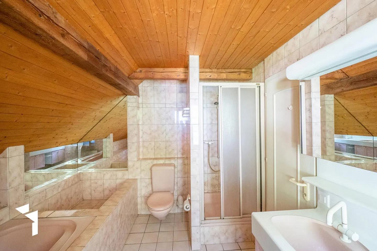 Fehr Real Estate - Sunny 5.5-Room Single-Family House - Photo 13 of 18