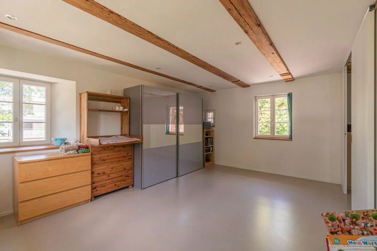Charming Home with Garden - Photo 9 of 16