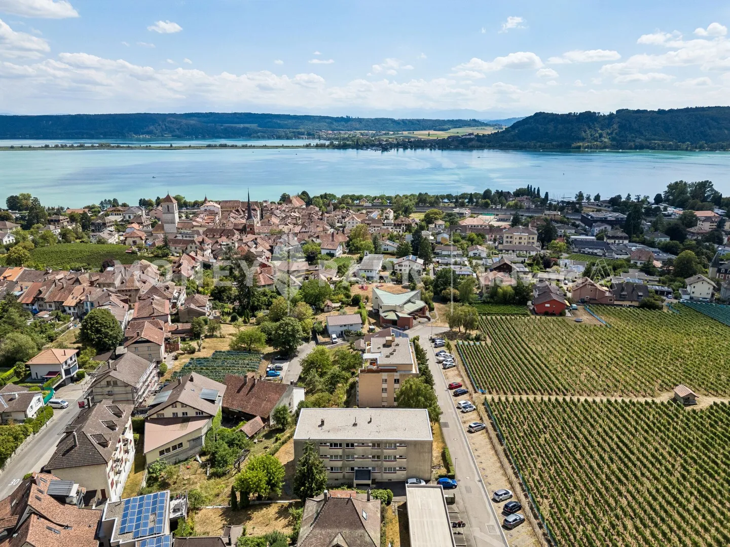Appartamento di 4,5 locali con balcone e vista lago - Foto 1 di 11