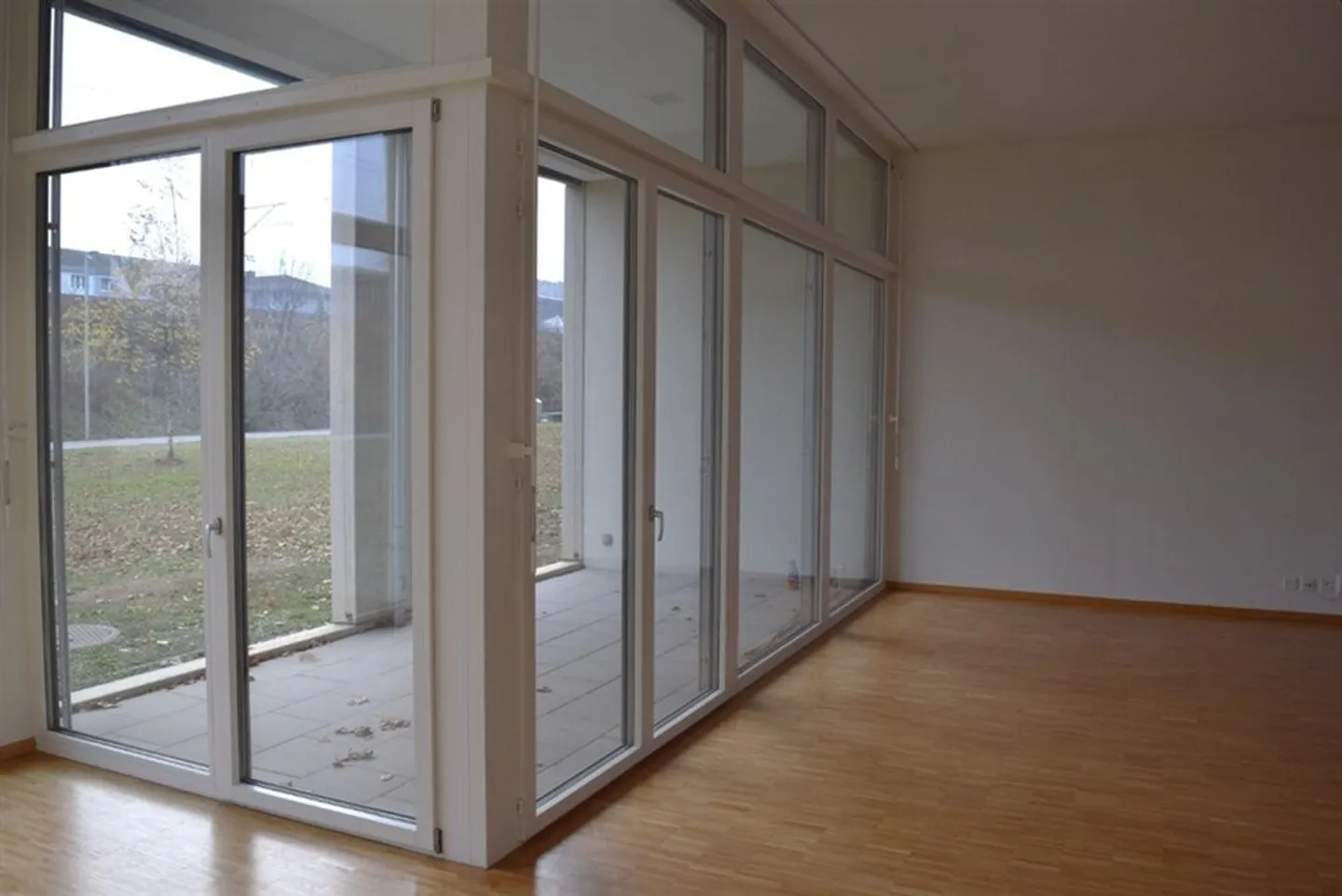 Top modern loft-style living studio - Photo 3 of 7