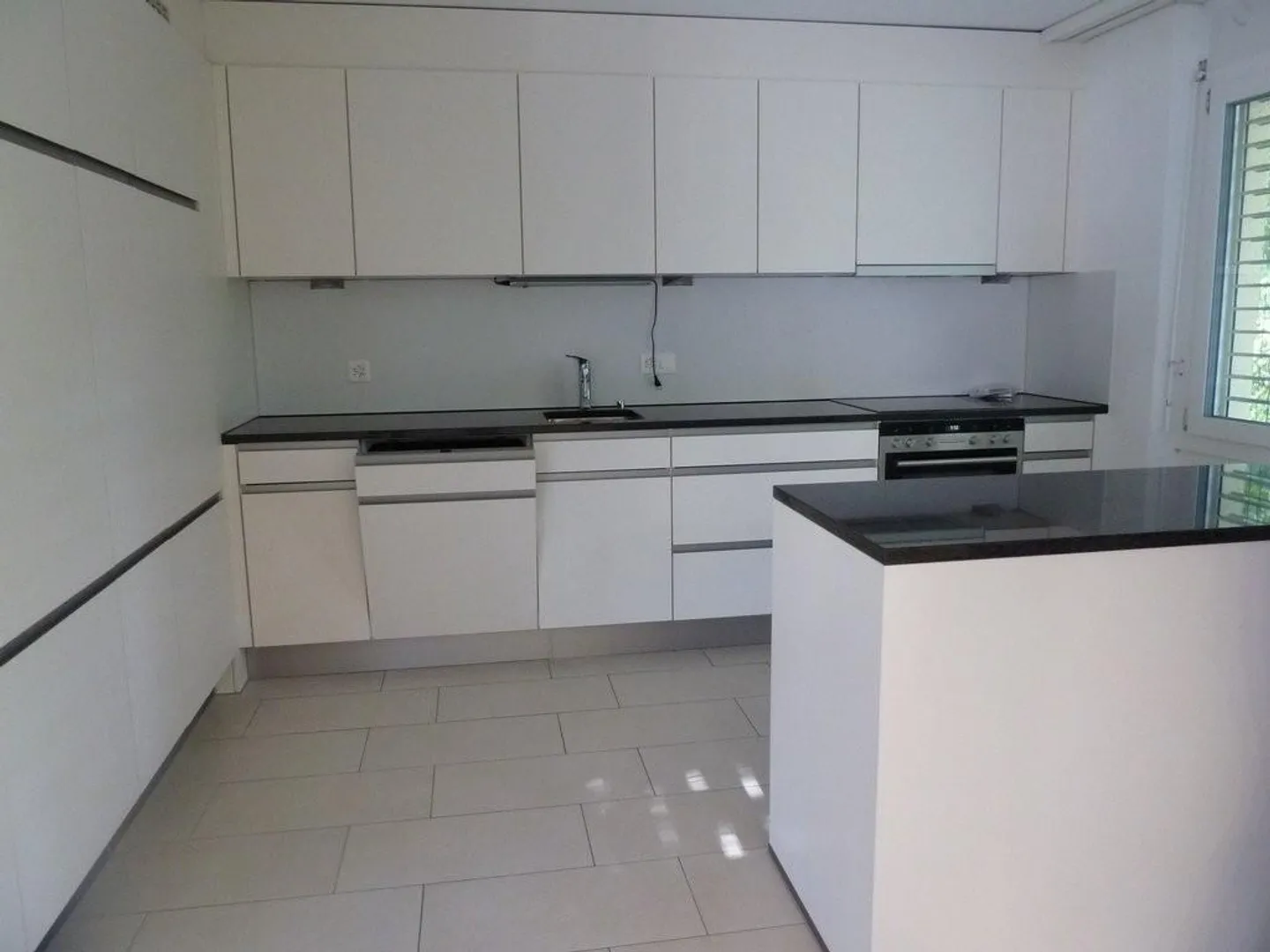 Appartement en duplex moderne de 6,5 pièces à Schliern - Photo 1 sur 12