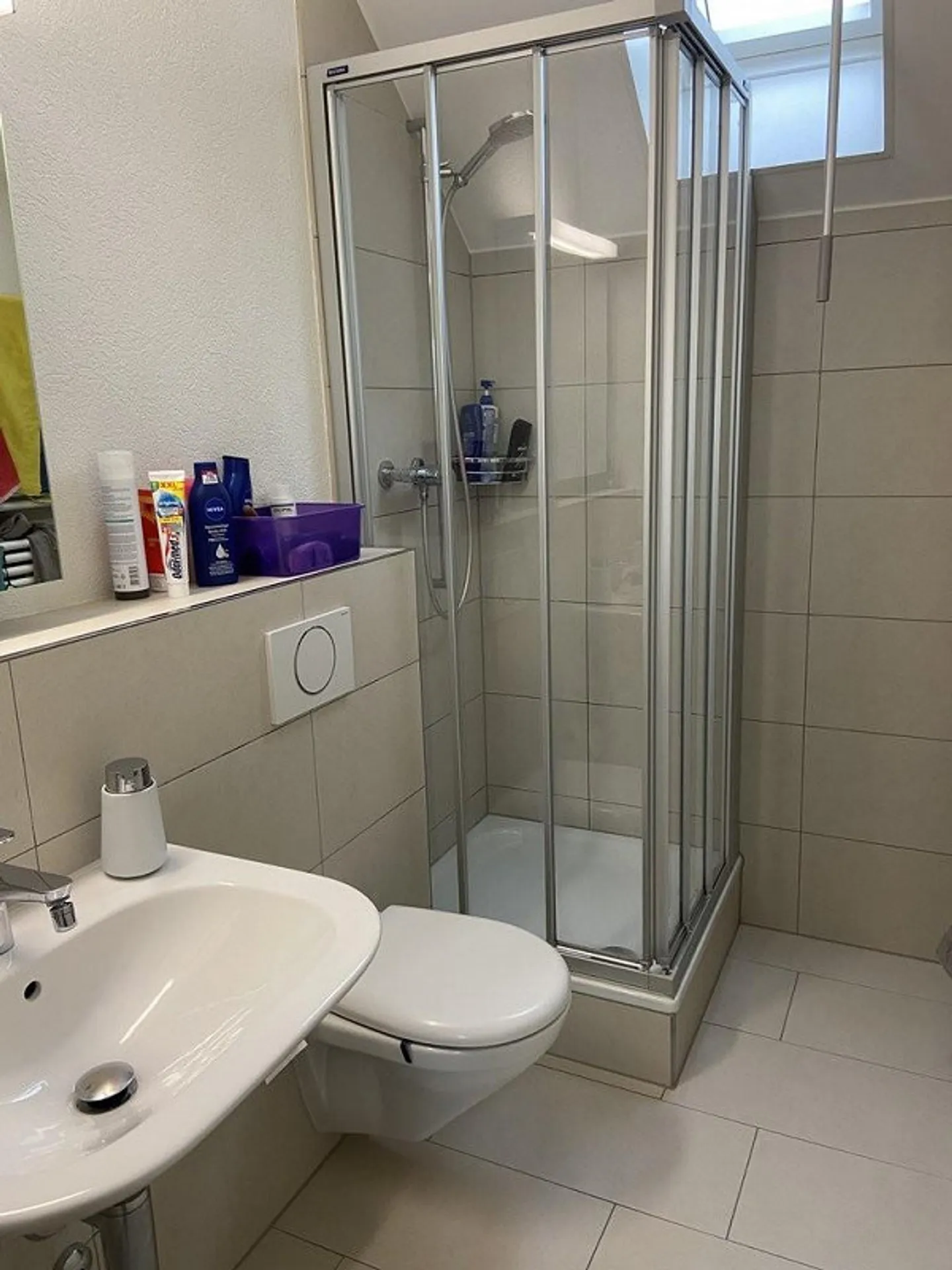 Appartement en duplex moderne de 6,5 pièces à Schliern - Photo 4 sur 12