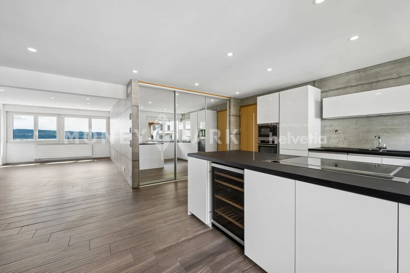 Appartamento di 4,5 locali con balcone e vista lago - Foto 4 di 11