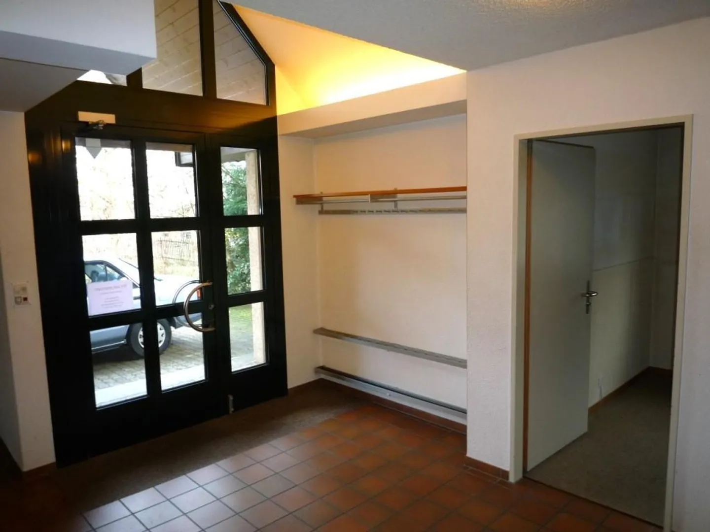 Vielseitige Gewerbefläche in Küsnacht - Foto 2 von 13