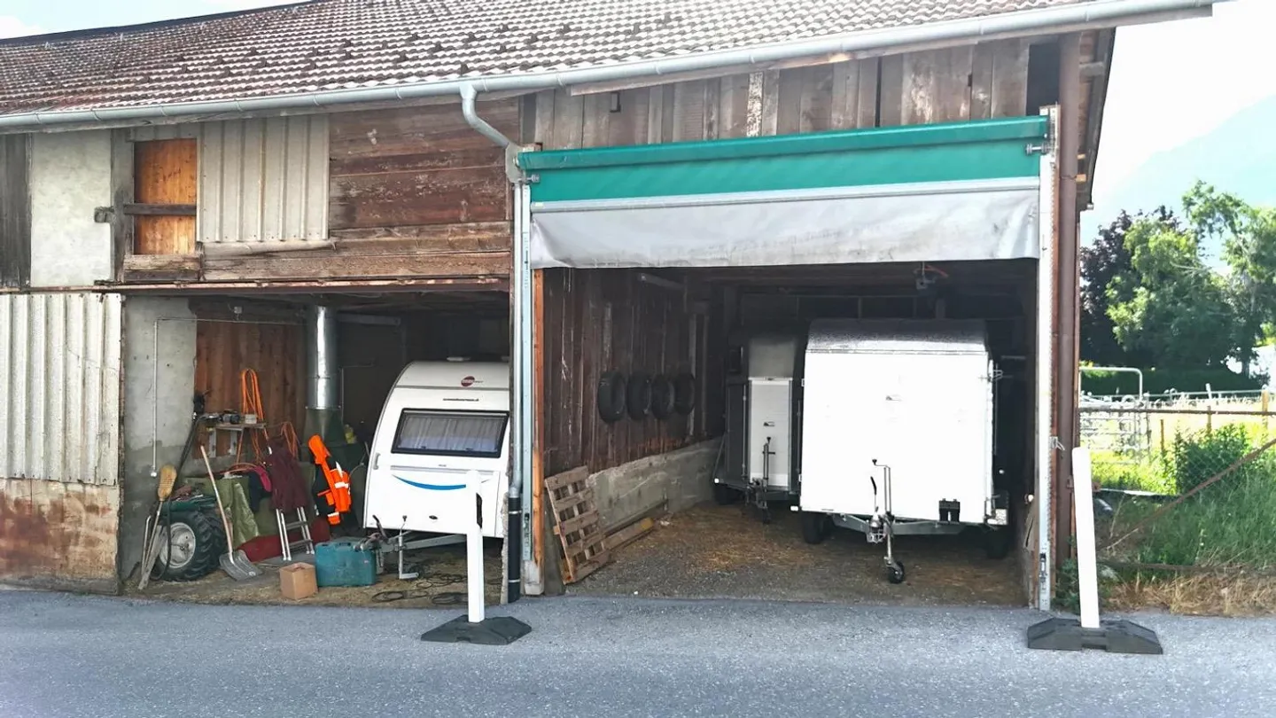 Vielseitige Pferdeliegenschaft in Susten - Foto 8 von 9