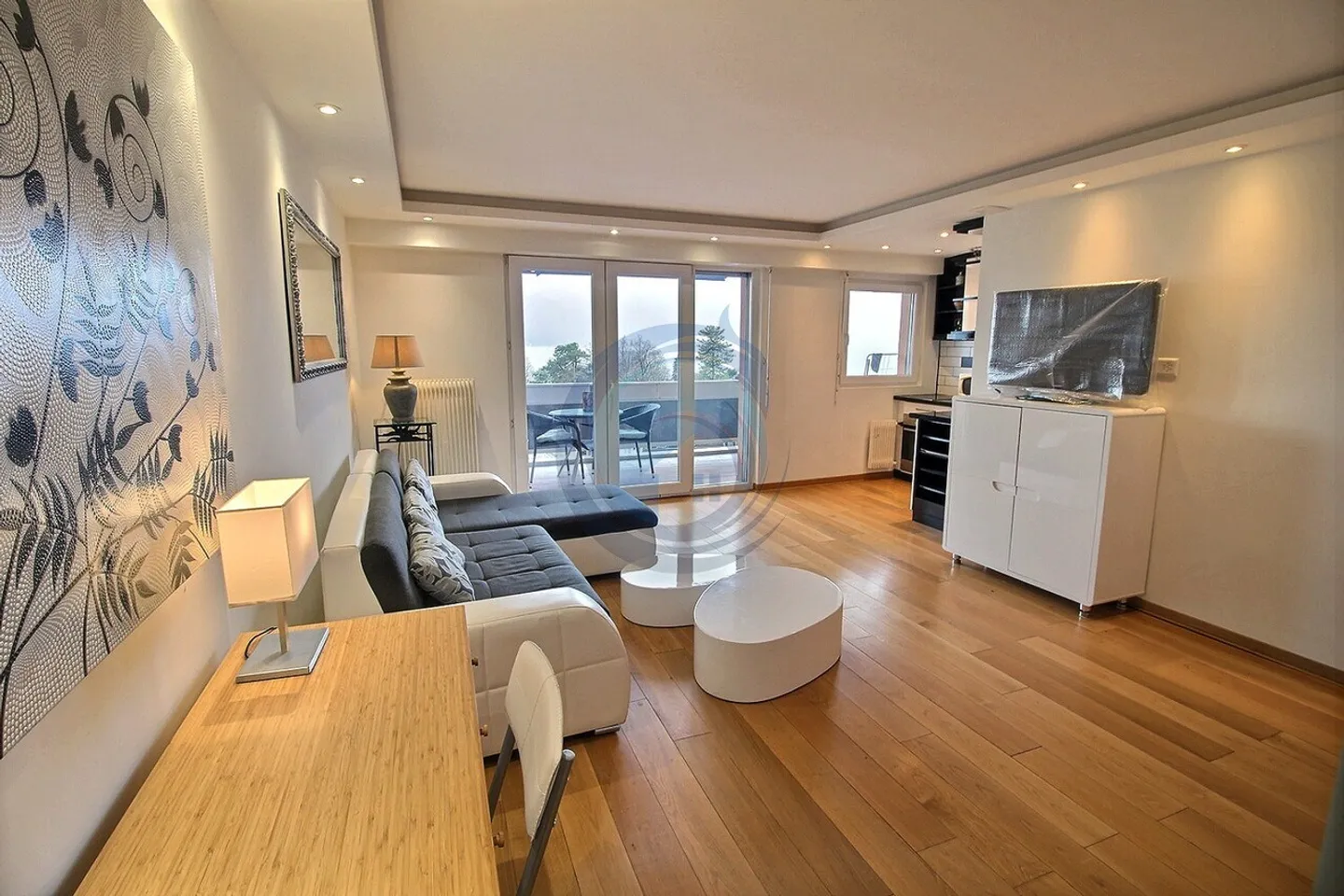 Charmantes Studio mit Seeblick - Foto 3 von 9