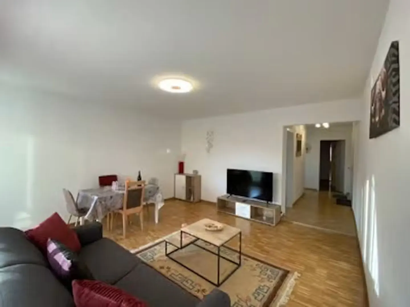 Charming Chalet in Dübendorf - Photo 2 of 10
