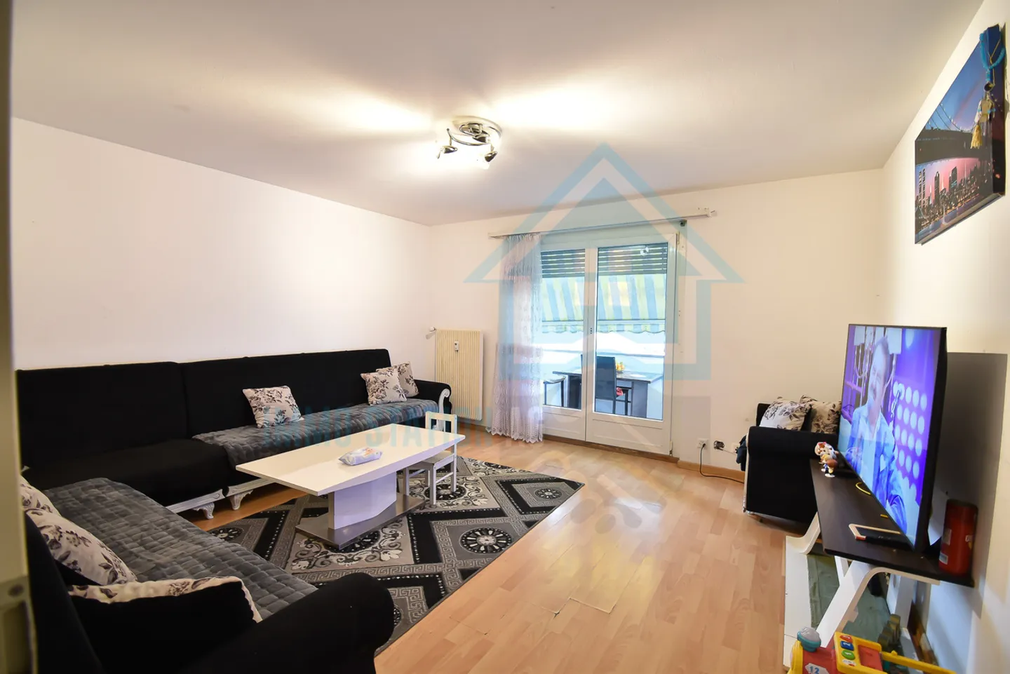 Investissement d'avenir – Appartement de 3,5 pièces avec potentiel de rénovation - Photo 2 sur 9