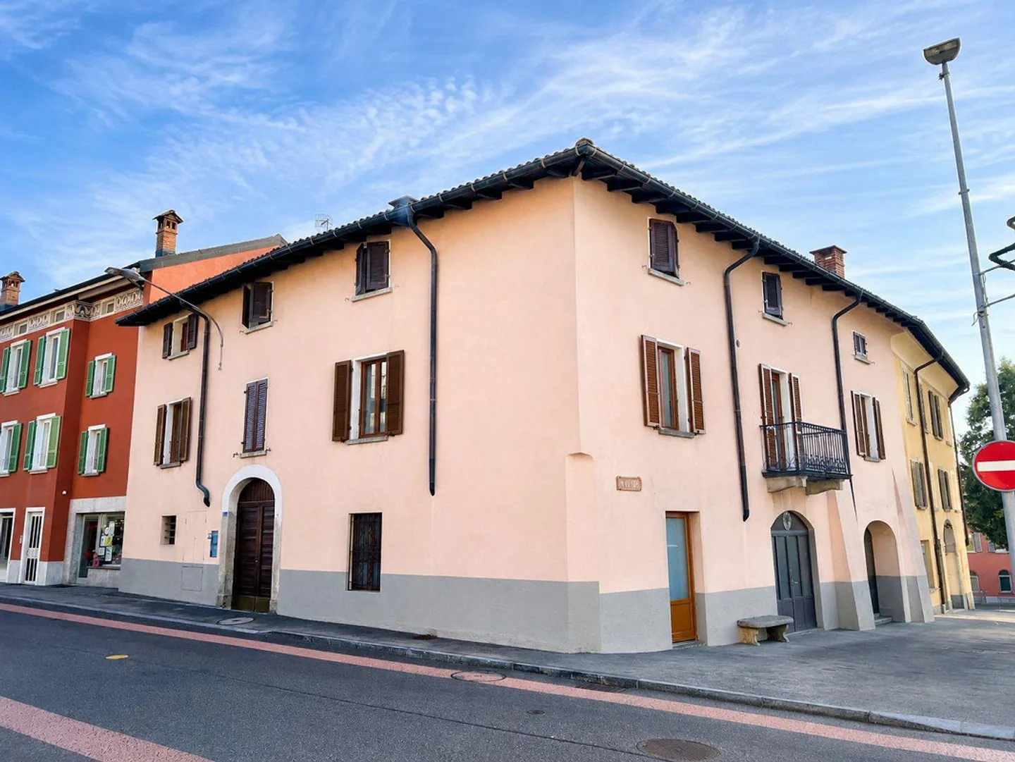 Comfortable two-family house, two 4.5-room apartments - Photo 1 of 15