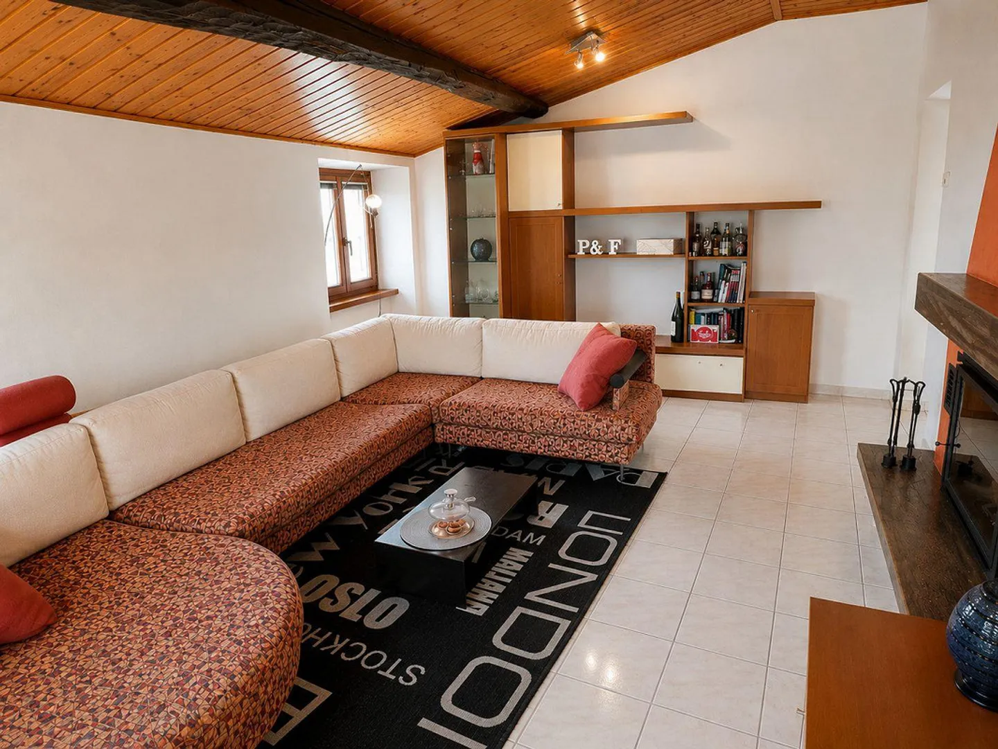 Comfortable two-family house, two 4.5-room apartments - Photo 3 of 15