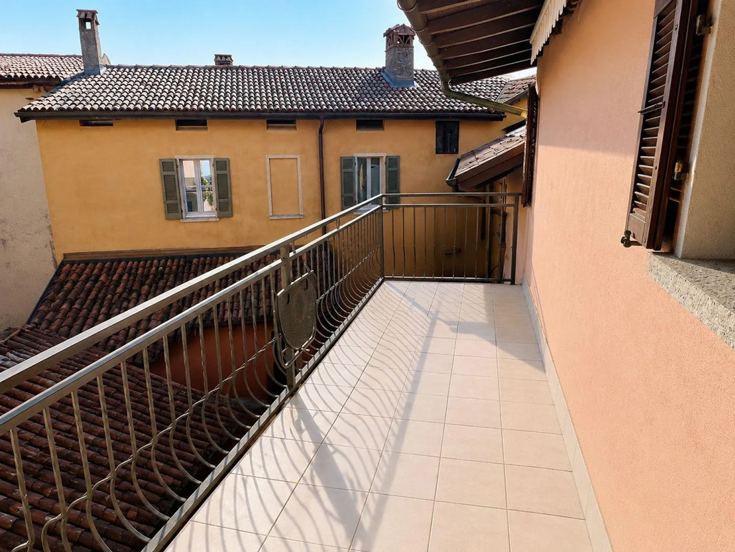 Comfortable two-family house, two 4.5-room apartments - Photo 11 of 15