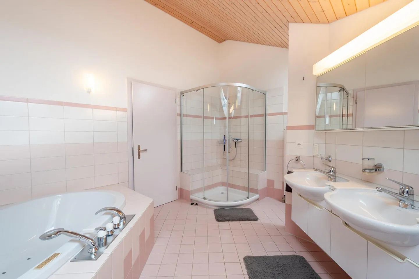 Maison individuelle exclusive avec espace piscine attrayant - Photo 21 sur 31