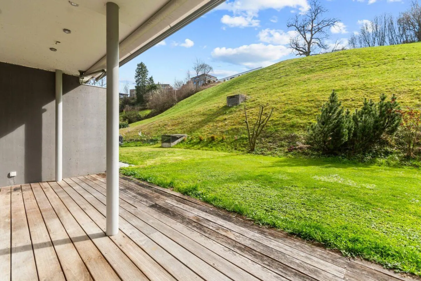 GARDENLOFT | Appartamento giardino 2.5 stanze (3.5) con privacy e posizione centrale ad Altendorf SZ - Foto 8 di 10