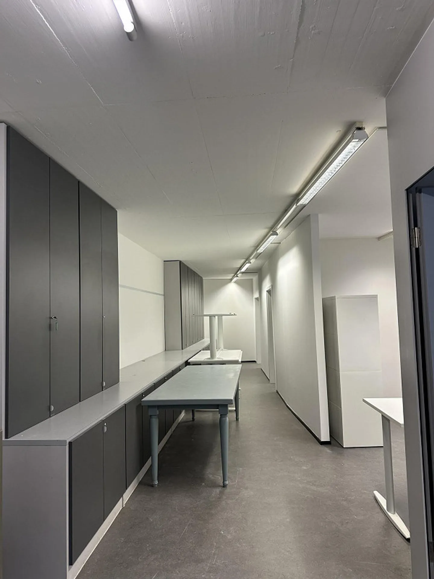 Ampie aree ufficio in una posizione centrale - Foto 13 di 19